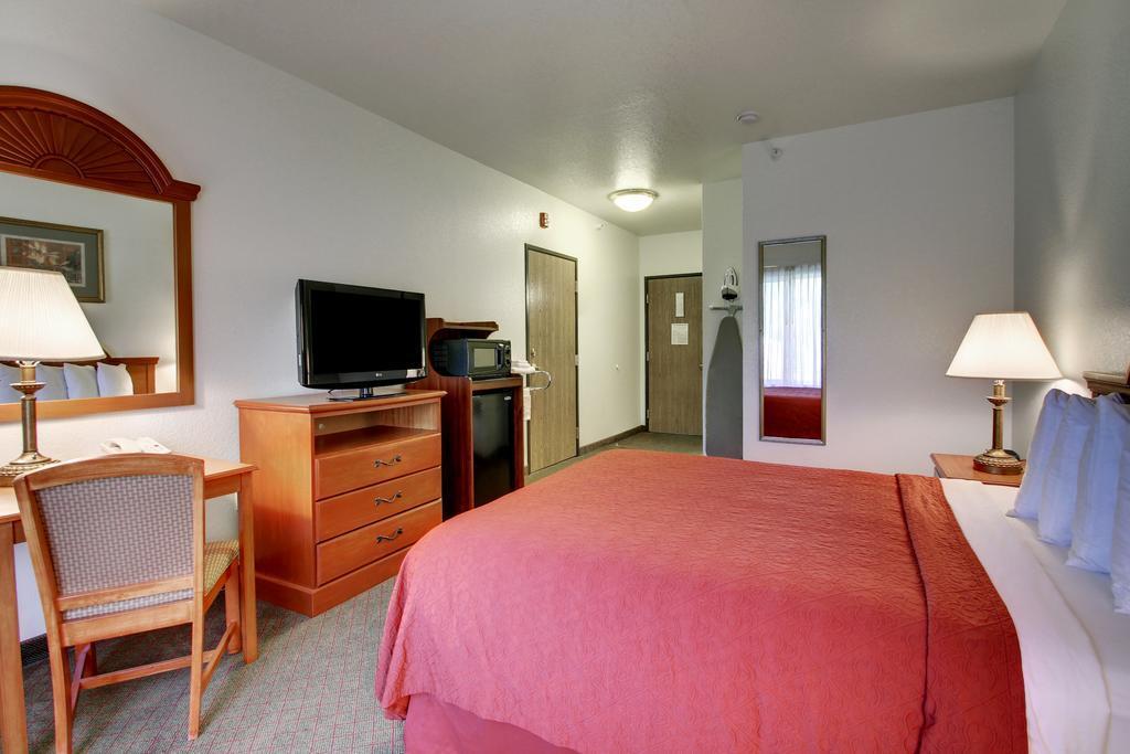 Quality Inn Junction City Near Fort Riley Dış mekan fotoğraf