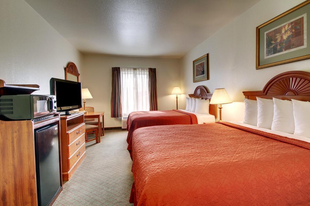 Quality Inn Junction City Near Fort Riley Dış mekan fotoğraf